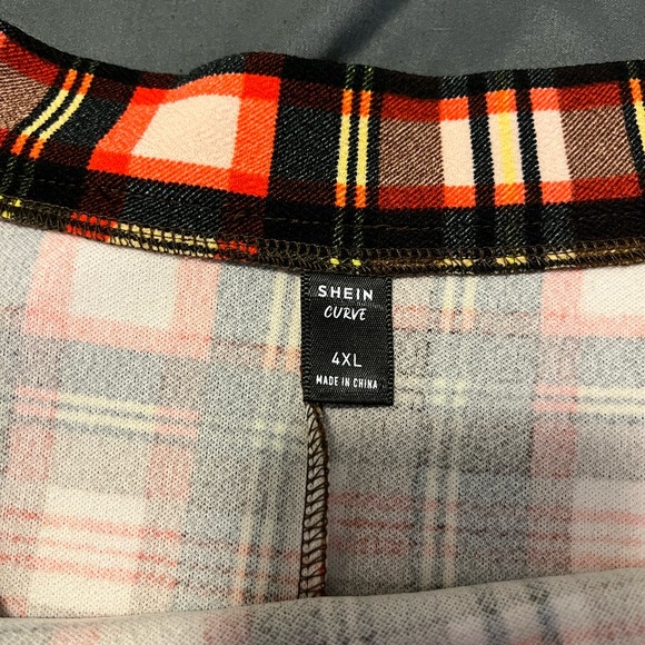 Plaid skirt - Picture 5 of 5